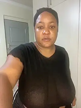 Missmoox24 online show from October 2025 08:21:02 PM