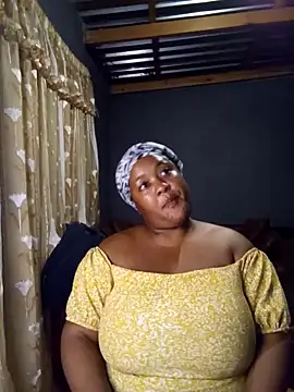 Missmoox24 online show from February 2026 11:44:01 PM