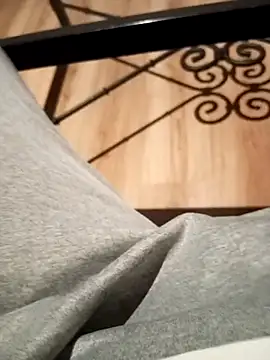 pana1978loco online show from November 2025 05:28:02 AM