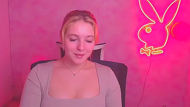 Milka kiss  online show from February 2025 03:48:02 PM