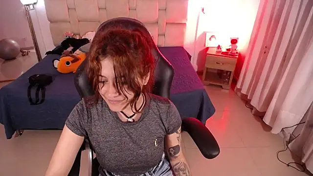 Snapshot of liz-beths chatting on December 2024 03:58:01 AM liz-beths online show from December 2024 03:58:01 AM