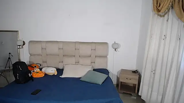 Snapshot of liz-beths chatting on December 2024 09:35:01 PM liz-beths online show from December 2024 09:35:01 PM