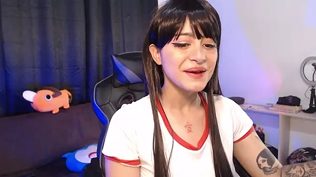 Snapshot of liz-beths chatting on November 2025 11:38:01 PM liz-beths online show from November 2025 11:38:01 PM