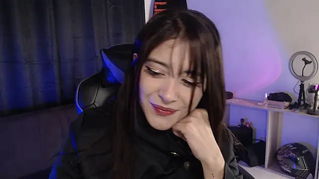 Snapshot of liz-beths chatting on November 2025 12:47:01 AM liz-beths online show from November 2025 12:47:01 AM