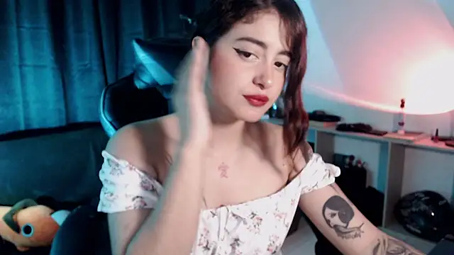 Snapshot of liz-beths chatting on December 2025 02:49:01 AM liz-beths online show from December 2025 02:49:01 AM