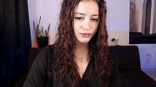 Snapshot of liz-beths chatting on January 2026 05:48:02 PM liz-beths online show from January 2026 05:48:02 PM