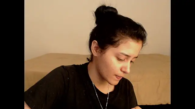 Snapshot of liz-beths chatting on February 2026 11:56:02 PM liz-beths online show from February 2026 11:56:02 PM