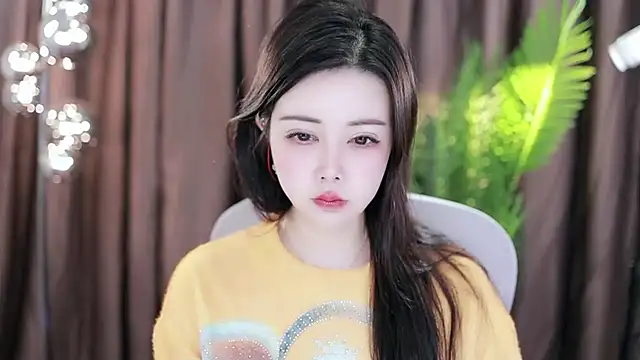 Qiaoqiao  online show from February 2025 10:15:02 AM