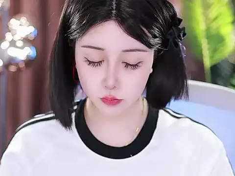 Qiaoqiao  online show from March 2025 12:25:01 PM