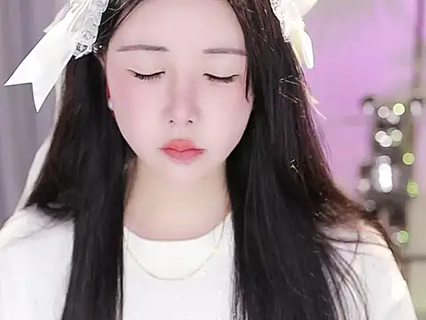 Qiaoqiao  online show from October 2025 04:53:02 AM