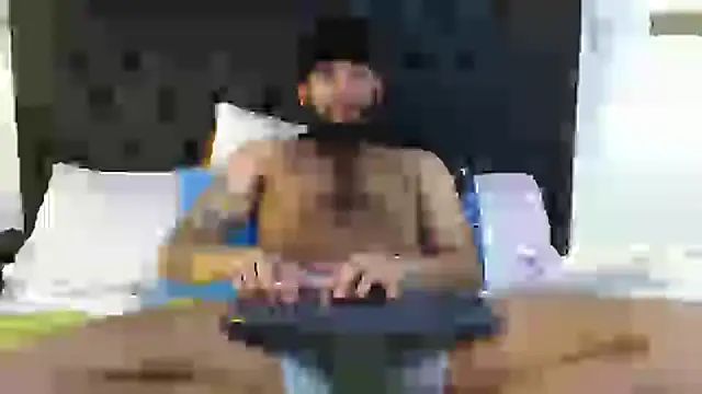 Snapshot of samir_music chatting on January 2025 04:03:01 PM samir music online show from January 2025 04:03:01 PM