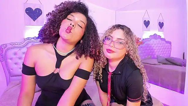 NiaColusi online show from February 2025 08:04:01 PM