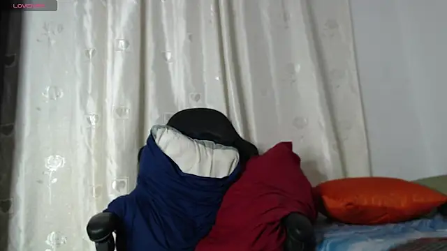 tizziano castillo  online show from January 2025 01:50:01 AM