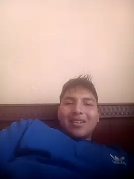 Snapshot of LoganFinds chatting on December 2025 06:57:02 PM LoganFinds online show from December 2025 06:57:02 PM