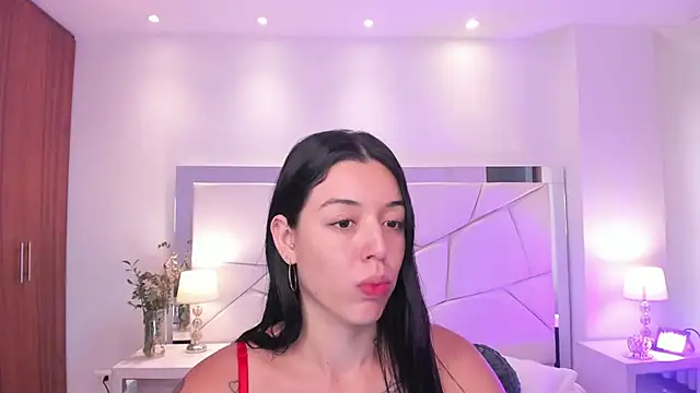 zoee jackson online show from March 2025 07:15:01 PM