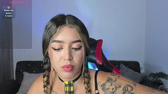 zoee jackson online show from October 2025 02:56:01 AM