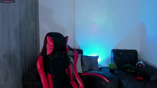 zoee jackson online show from March 2026 02:11:02 AM