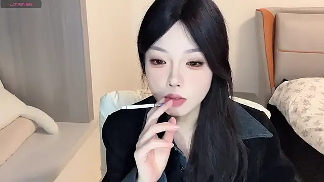 Q-ing online show from December 2024 02:05:02 PM