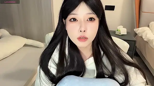 Q-ing online show from December 2024 09:39:02 PM