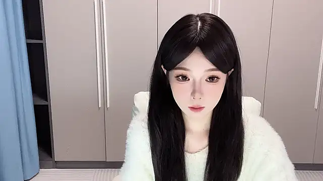 Q-ing online show from October 2025 01:44:01 PM