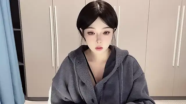 Q-ing online show from December 2025 12:21:02 PM