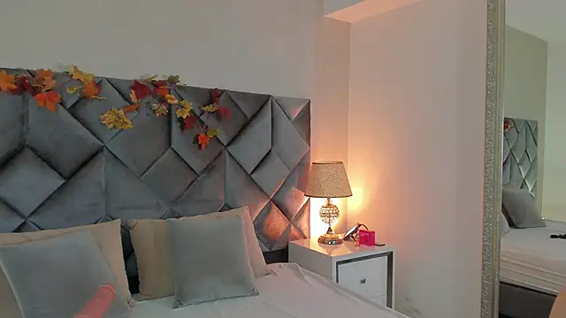 Luisa0110 online show from October 2025 10:20:02 PM