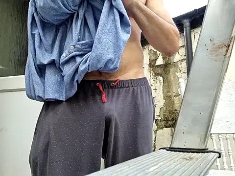 stavroun online show from September 2025 03:15:02 PM