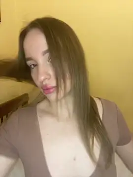 Snapshot of EdnaBradley chatting on March 2026 10:49:02 PM EdnaBradley online show from March 2026 10:49:02 PM