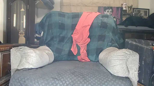 ladyscarlotta online show from June 2026 10:38:01 PM