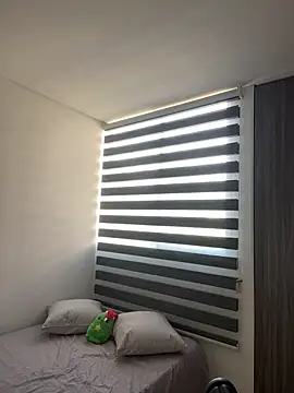 AmmyCollinsW online show from December 2024 07:32:02 PM