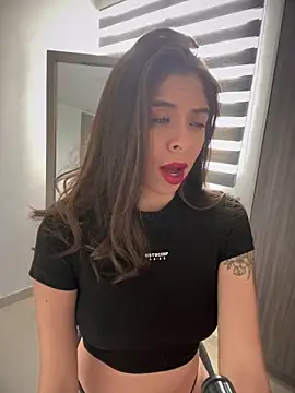 AmmyCollinsW online show from February 2025 08:23:02 PM