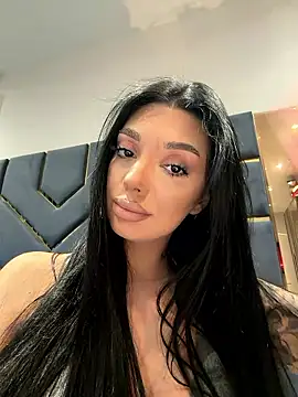 Snapshot of amirahylerr chatting on January 2026 08:11:02 PM amirahylerr online show from January 2026 08:11:02 PM