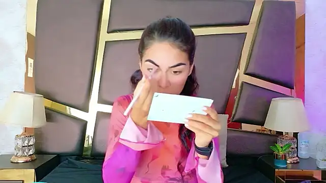 NicoleEsposito online show from October 2025 12:36:02 PM