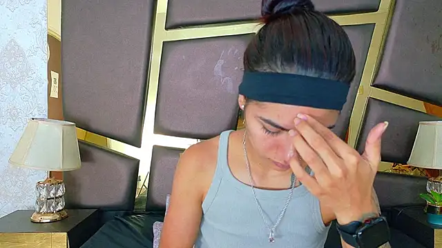 NicoleEsposito online show from October 2025 01:10:01 PM