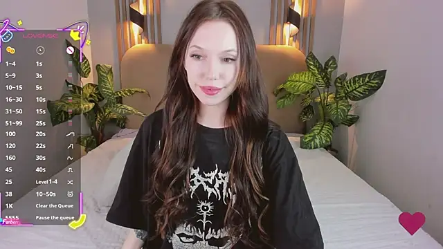 NikkiMiltons online show from September 2025 12:26:01 PM