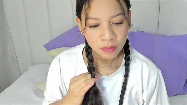 brithany rousee online show from February 2025 07:18:02 PM