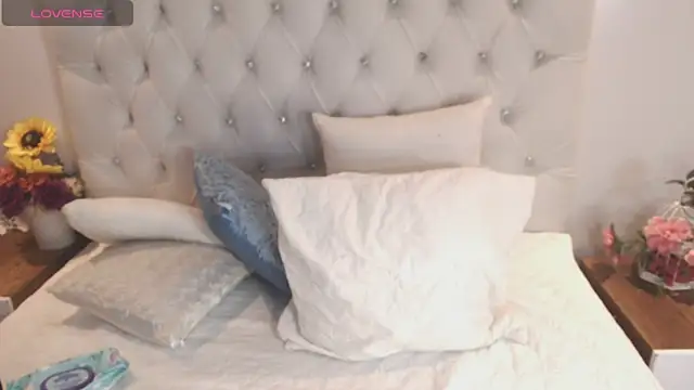 brithany rousee online show from October 2025 12:06:01 PM