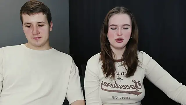 Pinku kitsune online show from March 2025 11:42:02 AM