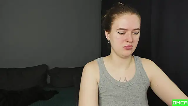 Pinku kitsune online show from November 2025 05:15:02 PM