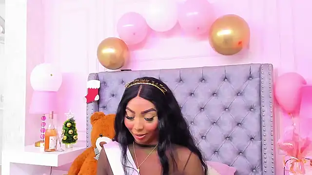 HaileeRoberts online show from December 2025 12:33:02 PM