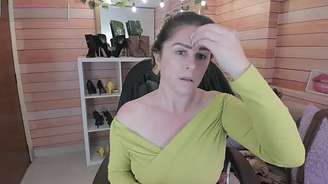 Snapshot of Victoria_collins_1 chatting on February 2026 10:53:02 AM Victoria collins 1 online show from February 2026 10:53:02 AM