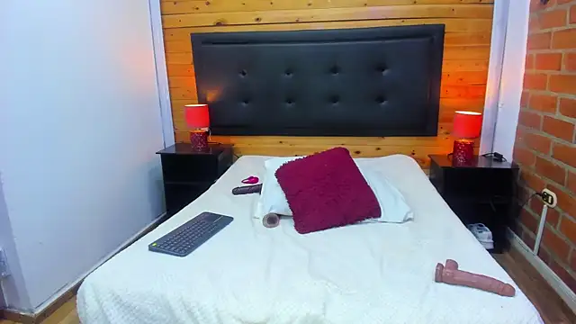 Dulcex69 online show from February 2025 04:24:02 PM