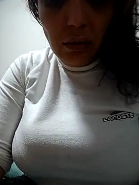 nazii010 online show from October 2025 02:47:02 AM