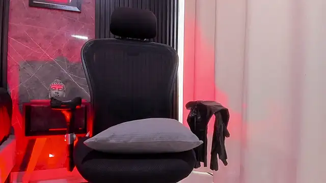 Snapshot of BambiiQueen chatting on January 2025 06:02:01 PM BambiiQueen online show from January 2025 06:02:01 PM