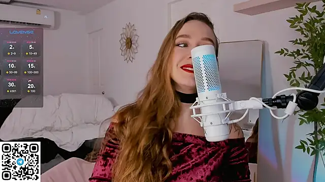 Snapshot of AngelPaull chatting on September 2025 10:01:02 PM AngelPaull online show from September 2025 10:01:02 PM