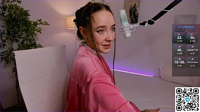 Snapshot of AngelPaull chatting on October 2025 10:31:01 PM AngelPaull online show from October 2025 10:31:01 PM