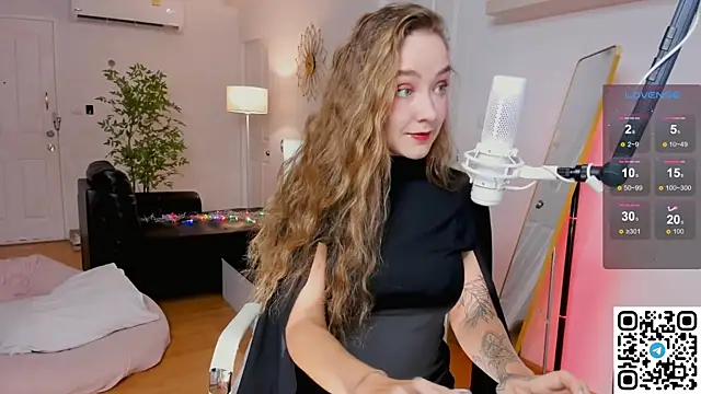 Snapshot of AngelPaull chatting on November 2025 09:24:02 PM AngelPaull online show from November 2025 09:24:02 PM