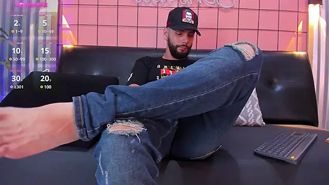 antony bigdick  online show from February 2025 01:25:02 AM