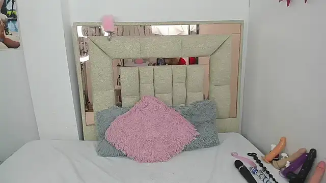 Snapshot of melody_bonnet chatting on February 2025 10:00:01 PM melody bonnet online show from February 2025 10:00:01 PM