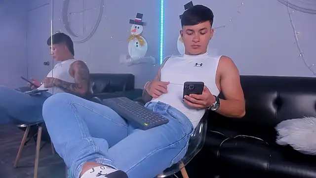 Cristopher strong online show from January 2025 03:40:02 PM